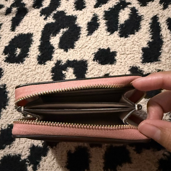 Kate Spade Blush Small Wallet - Picture 3 of 3